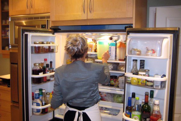 How to use an energy-saving refrigerator?